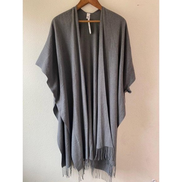 Charming Charlie Gray Fringe Kimono OS New - Picture 2 of 7